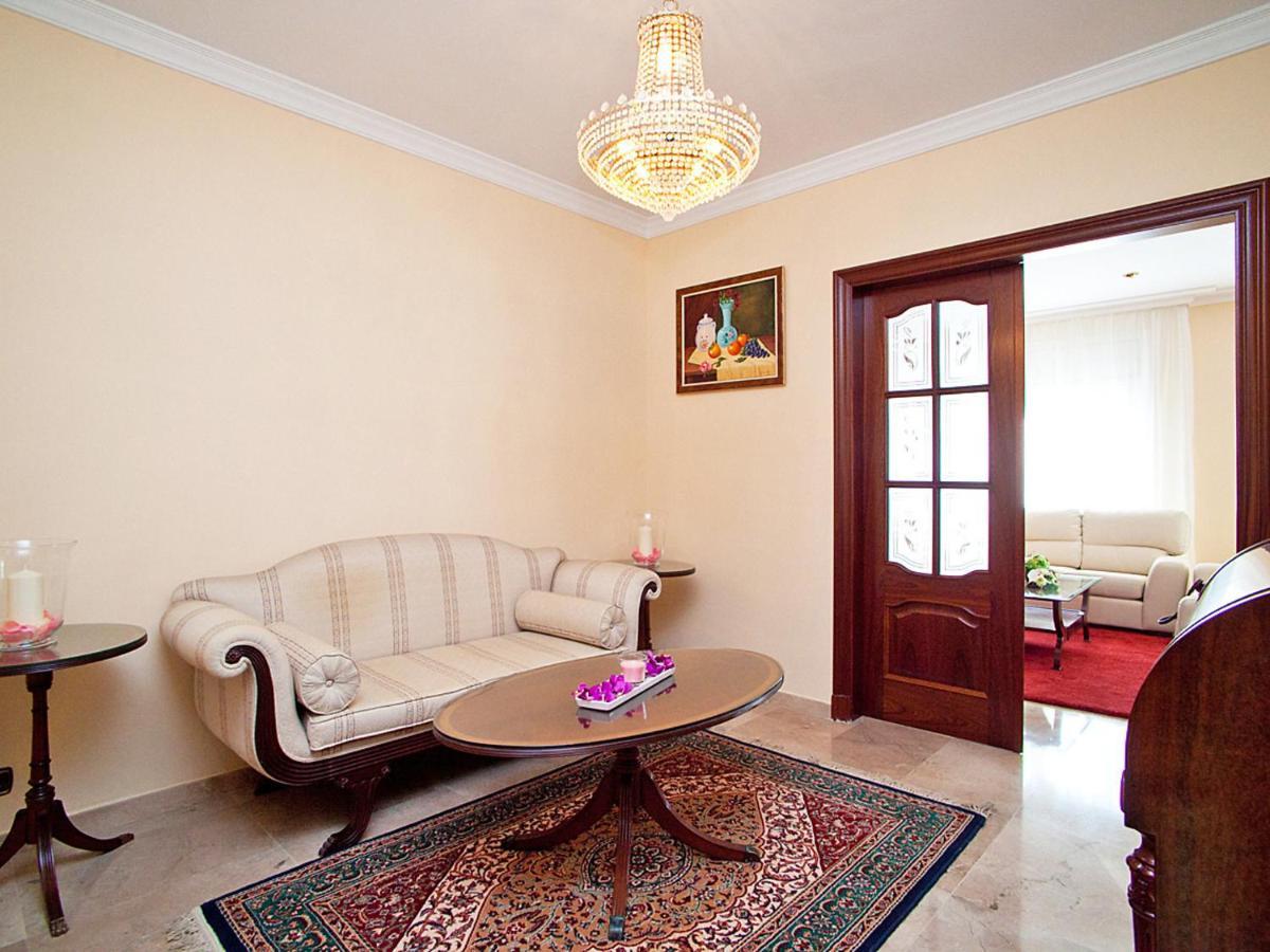Pg Gracia - Valencia By Interhome Leilighet